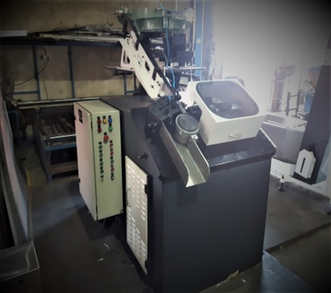 Nail Threading machine